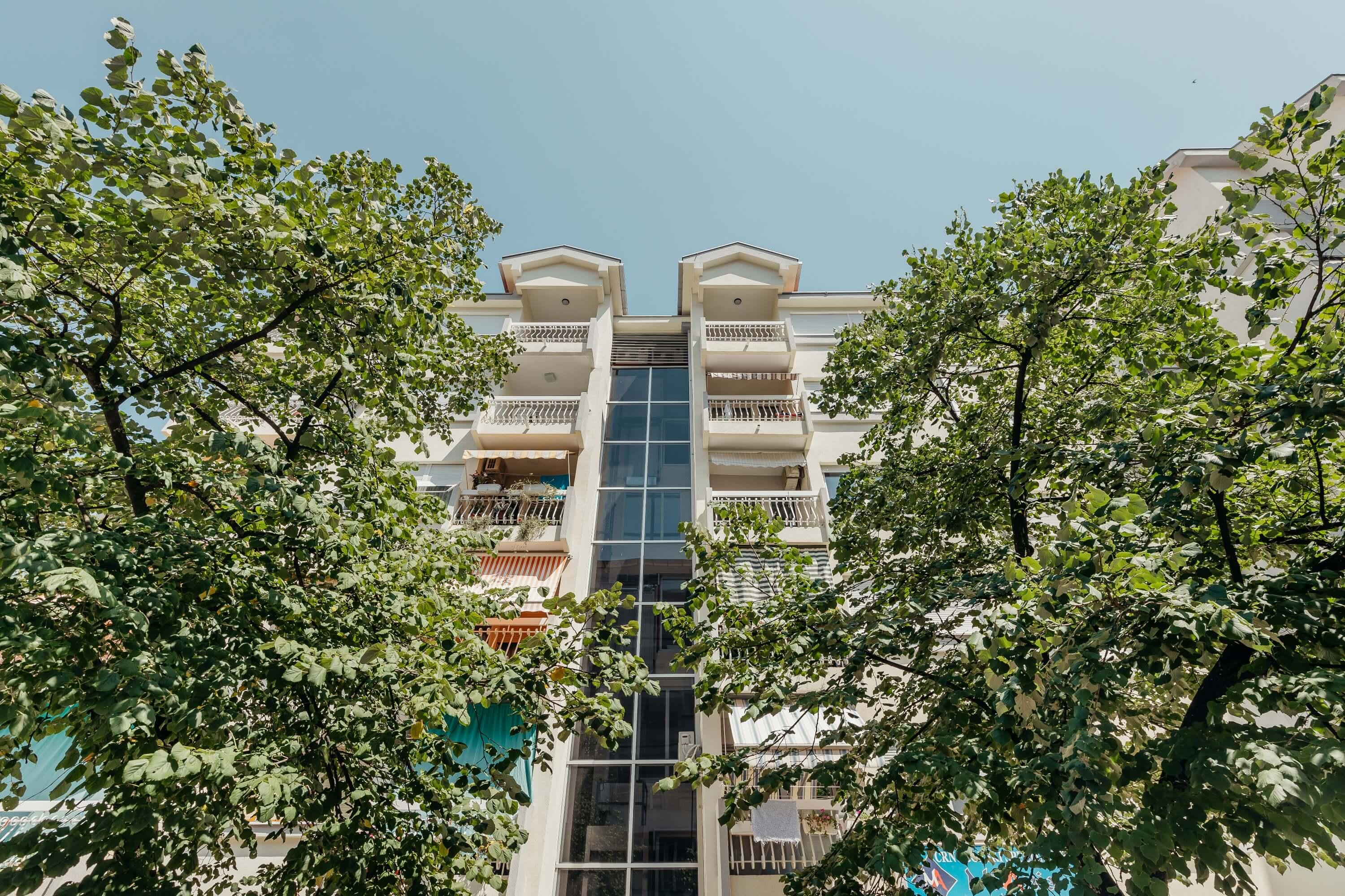 Apartamenty w centrum Tivatu cover