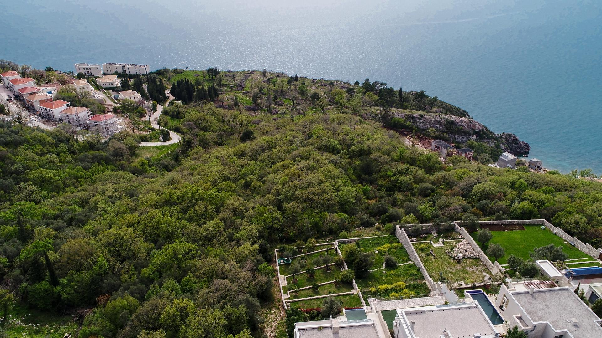 Development land in Rezevici